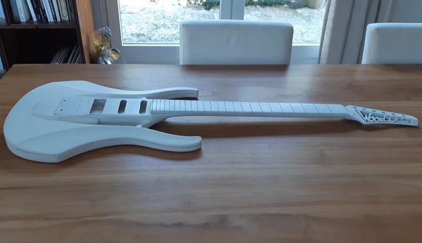 Customize Your Own Electric Guitar With CNC Machining